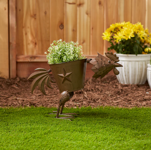 Pecking Rooster Planter